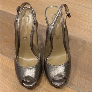 BCBGMAXAZRIA Women's Bronze Metallic Platform Slingback Heels